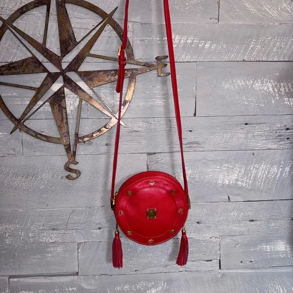 Vintage MCM tambourine crossbody bag - Picture 4 of 9